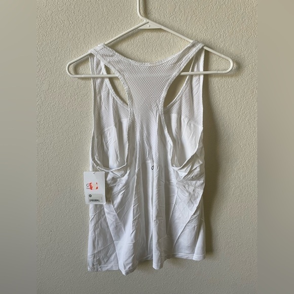 GAP Fit athletic tank top women’s - Picture 3 of 5